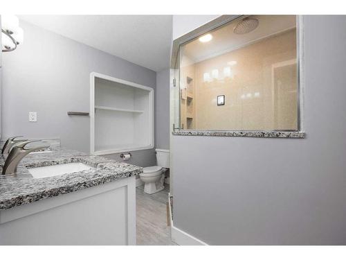 199 Alexander Crescent, Fort Mcmurray, AB - Indoor Photo Showing Bathroom