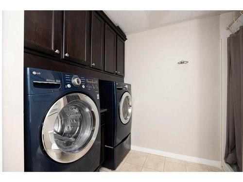 199 Alexander Crescent, Fort Mcmurray, AB - Indoor Photo Showing Laundry Room