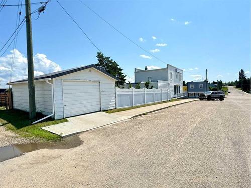 2124 20 Street, Delburne, AB 