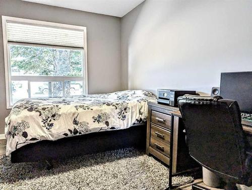 408 7 Street Ne, Slave Lake, AB - Indoor Photo Showing Bedroom