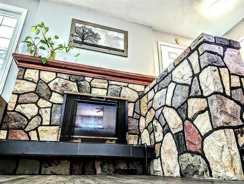 408 7 Street Ne, Slave Lake, AB - Indoor