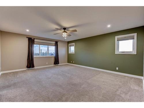 52 Toal Close, Red Deer, AB - Indoor Photo Showing Other Room