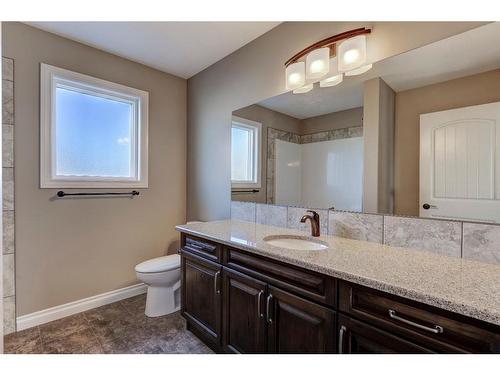 52 Toal Close, Red Deer, AB - Indoor Photo Showing Bathroom