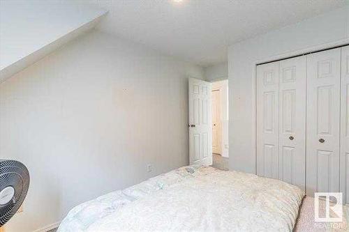 # 10 Lakeshore Drive, Sundance Beach, AB - Indoor Photo Showing Bedroom