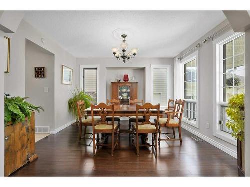 6006 44 Street Crescent, Innisfail, AB - Indoor Photo Showing Dining Room