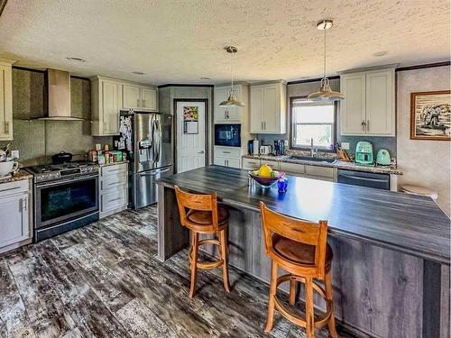 1417 Township Road 412, Rural Lacombe County, AB - Indoor Photo Showing Kitchen