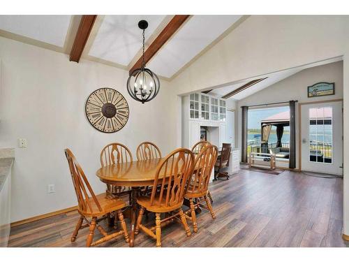 34 Beach Street East, Rochon Sands, AB - Indoor Photo Showing Dining Room