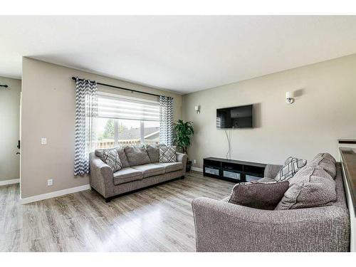 150 Livingston Close, Red Deer, AB - Indoor Photo Showing Living Room