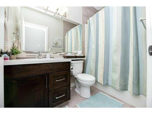 150 Livingston Close, Red Deer, AB - Indoor Photo Showing Bathroom