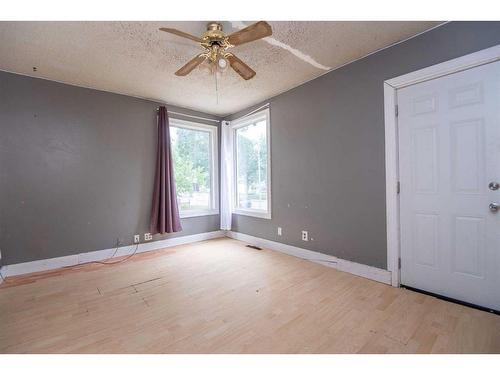 5210 58 Avenue, Ponoka, AB - Indoor Photo Showing Other Room