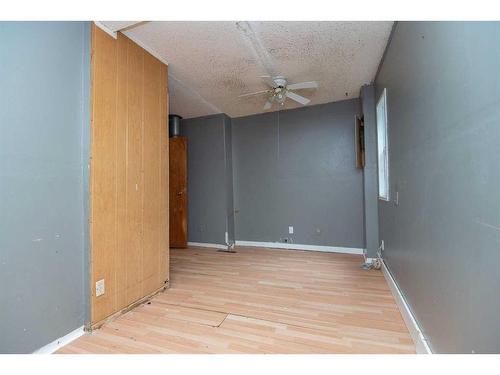 5210 58 Avenue, Ponoka, AB - Indoor Photo Showing Other Room