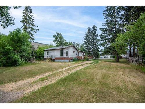 5210 58 Avenue, Ponoka, AB - Outdoor