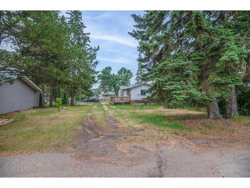 5210 58 Avenue, Ponoka, AB - Outdoor