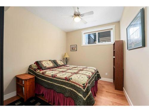 6071-25054 South Pine Lake Road, Rural Red Deer County, AB - Indoor Photo Showing Bedroom