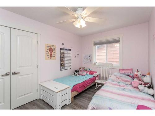 393 Timothy Drive, Red Deer, AB - Indoor Photo Showing Bedroom