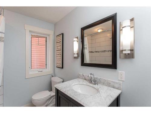 393 Timothy Drive, Red Deer, AB - Indoor Photo Showing Bathroom