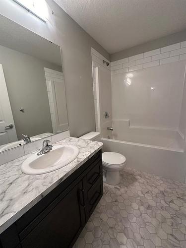 38 Latoria Court, Rural Red Deer County, AB - Indoor Photo Showing Bathroom