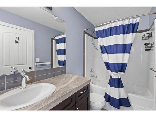 157 Bowman Circle, Sylvan Lake, AB - Indoor Photo Showing Bathroom