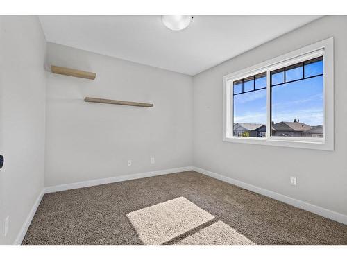 157 Bowman Circle, Sylvan Lake, AB - Indoor Photo Showing Other Room