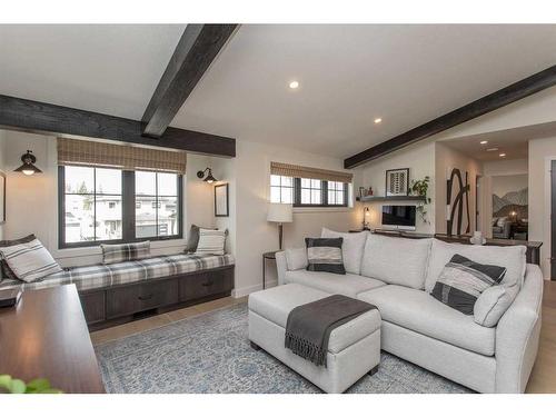 129 Emerald Drive, Red Deer, AB - Indoor Photo Showing Living Room