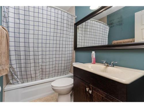 4807 55 Avenue, Viking, AB - Indoor Photo Showing Bathroom