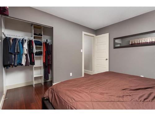 4807 55 Avenue, Viking, AB - Indoor Photo Showing Bedroom