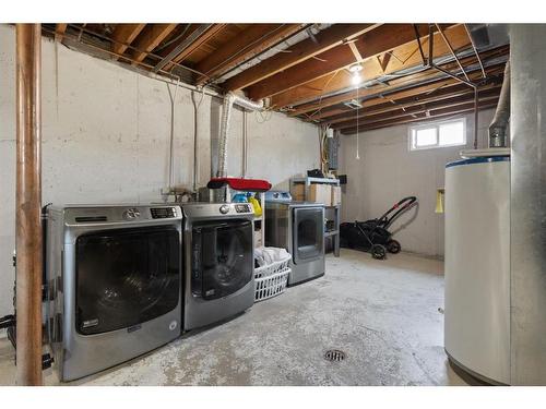 4807 55 Avenue, Viking, AB - Indoor Photo Showing Laundry Room