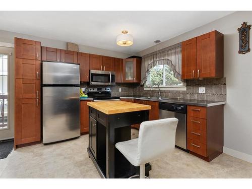 4807 55 Avenue, Viking, AB - Indoor Photo Showing Kitchen