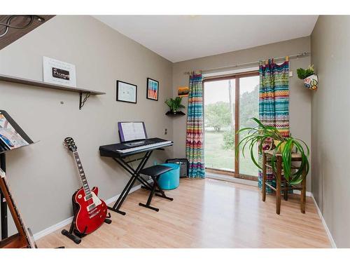 30 College Park Close, Red Deer, AB - Indoor Photo Showing Other Room