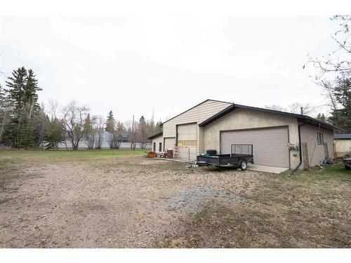 30 College Park Close, Red Deer, AB - Outdoor