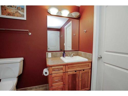 14 Lewis Close, Red Deer, AB - Indoor Photo Showing Bathroom