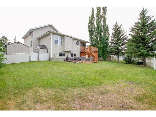 14 Lewis Close, Red Deer, AB - Outdoor