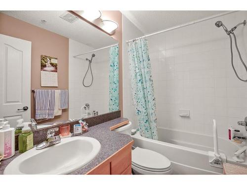 131-18 Averill Street, Red Deer, AB - Indoor Photo Showing Bathroom