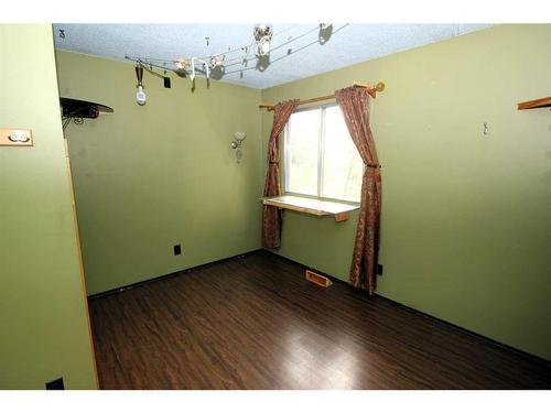 C3-35 Nash Street, Red Deer, AB - Indoor Photo Showing Other Room