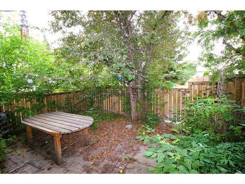 C3-35 Nash Street, Red Deer, AB - Outdoor With Backyard