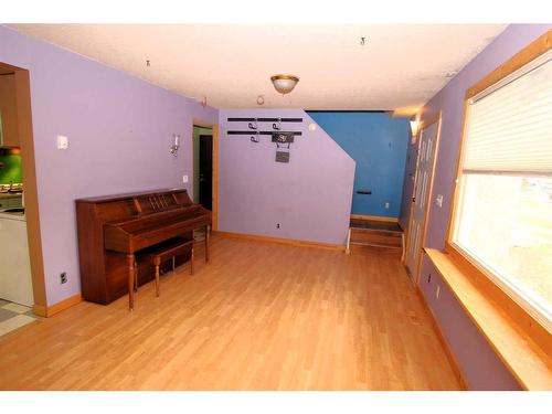 C3-35 Nash Street, Red Deer, AB - Indoor Photo Showing Other Room