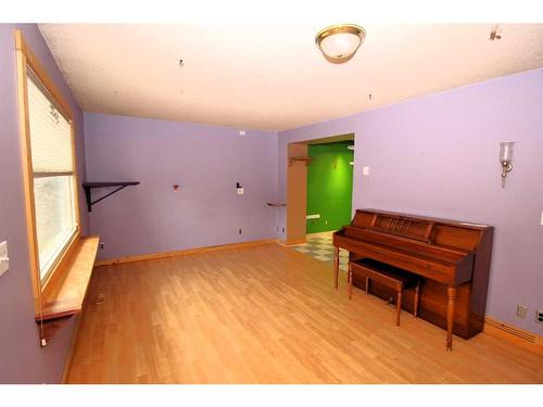 C3-35 Nash Street, Red Deer, AB - Indoor Photo Showing Other Room