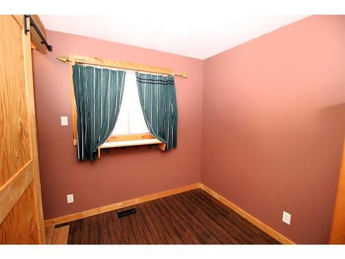 C3-35 Nash Street, Red Deer, AB - Indoor Photo Showing Other Room