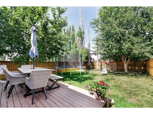 61 Arnold Close, Red Deer, AB - Outdoor