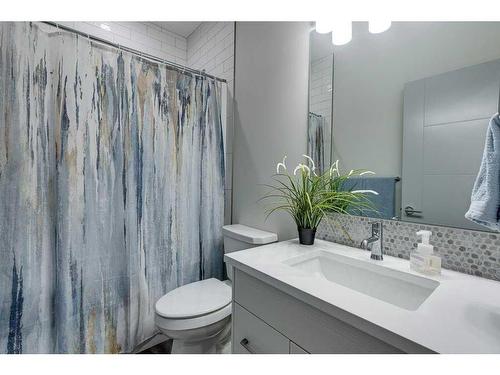 36 Thorkman Avenue, Red Deer, AB - Indoor Photo Showing Bathroom