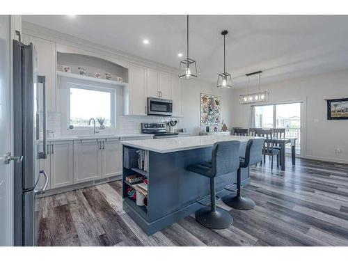 36 Thorkman Avenue, Red Deer, AB - Indoor Photo Showing Kitchen With Upgraded Kitchen