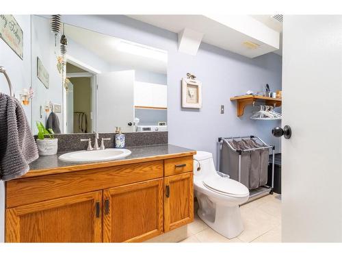 15 Duston Street, Red Deer, AB - Indoor Photo Showing Bathroom