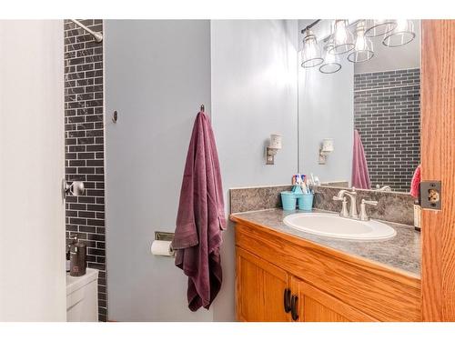 15 Duston Street, Red Deer, AB - Indoor Photo Showing Bathroom