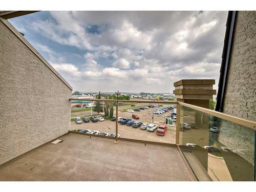 411-4425 Heritage Way, Lacombe, AB - Outdoor With Balcony With View