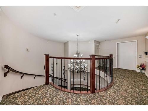 411-4425 Heritage Way, Lacombe, AB - Indoor Photo Showing Other Room