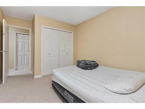 404-5418 52 Street, Camrose, AB - Indoor Photo Showing Bedroom