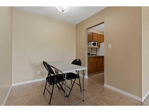 404-5418 52 Street, Camrose, AB - Indoor Photo Showing Other Room