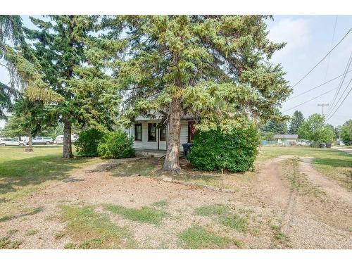 5611 51 Street, Rimbey, AB - Outdoor