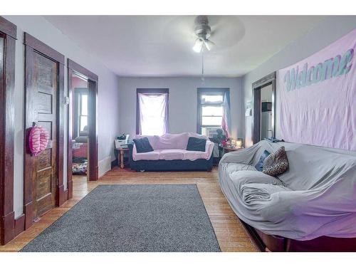 5611 51 Street, Rimbey, AB - Indoor Photo Showing Living Room