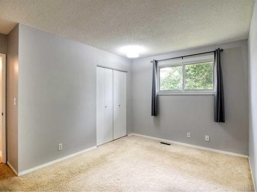 83 Barrett Drive, Red Deer, AB - Indoor Photo Showing Other Room